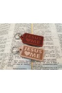 Кожаный брелок "Jesus loves me" (Иисус любит меня) (АНГЛ)